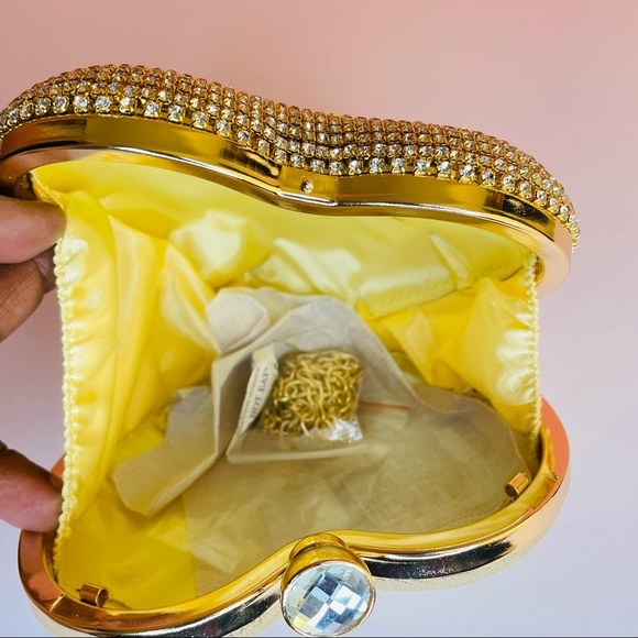 NEW TRENDY GOLD FRINGE RHINESTONE HEART CLUTCH HANDBAG GOLD CHAIN STRAP - Picture 4 of 6